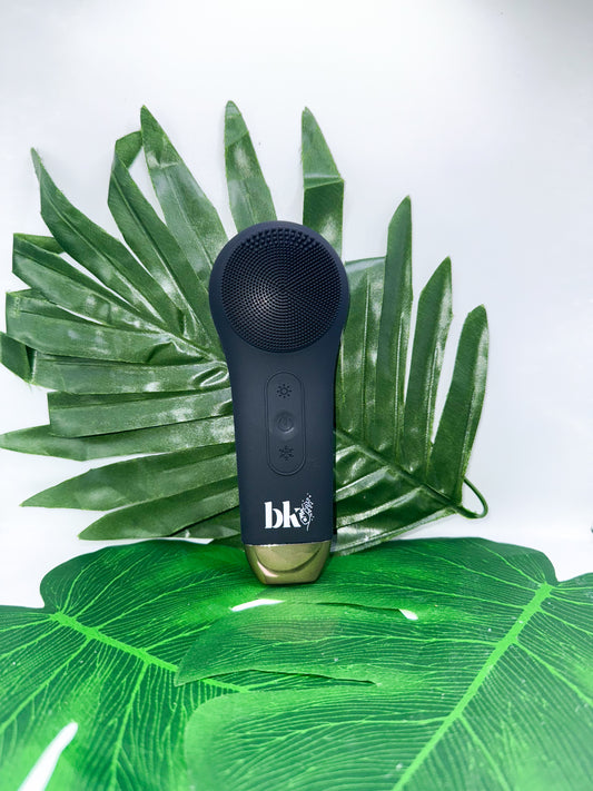 HEAT & COLD CLEANSING BRUSH